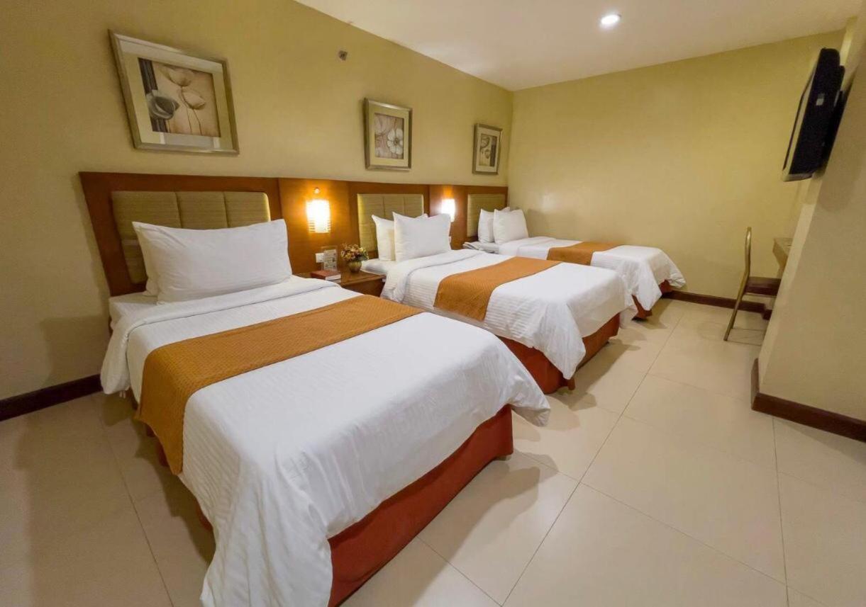 Royal Garden Hotel Ozamiz Exterior foto