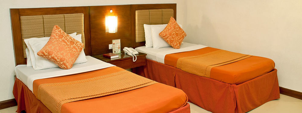 Royal Garden Hotel Ozamiz Exterior foto
